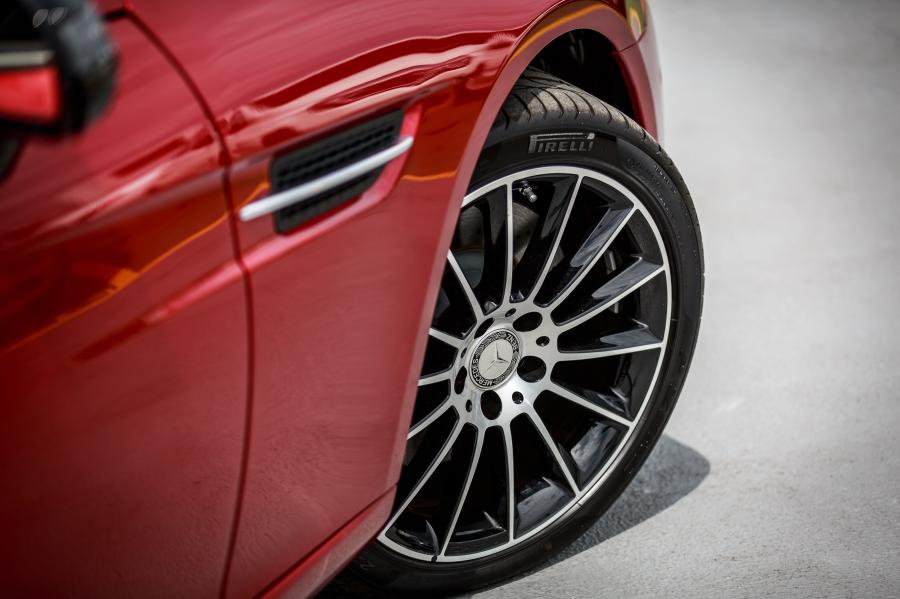 Детали экстерьера Mercedes-Benz SLC300 AMG Line 2017 года  (MY) (фото 16 из 20)